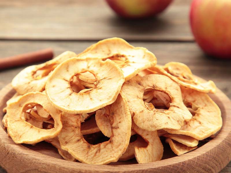 सूखे सेब के चिप्स के लिए सेब छीलने वाला कोरर स्लाइसर