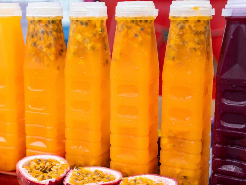 Spremiagrumi del frutto della passione per la fabbrica di succhi