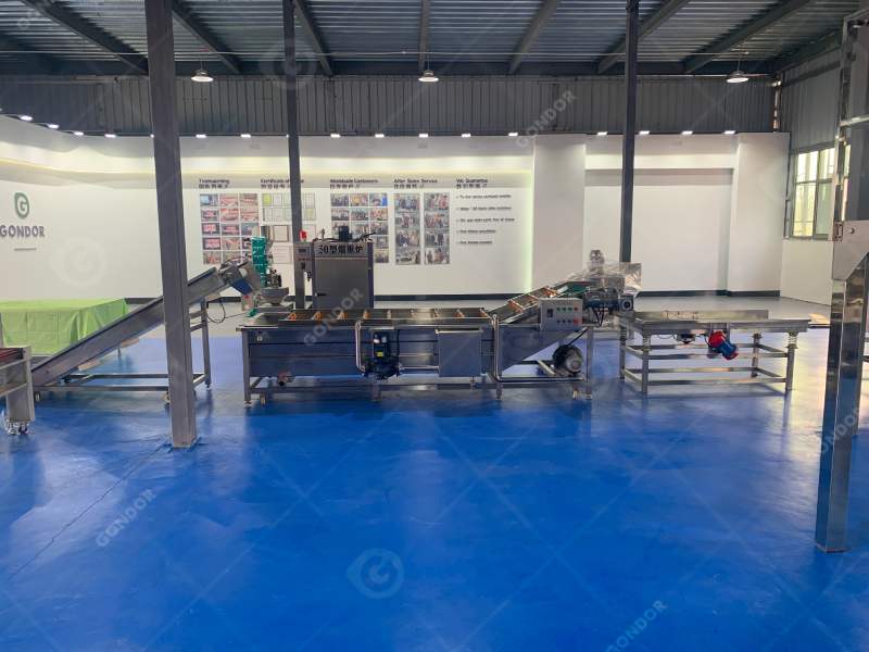 Front view of the bubble cleaning machine